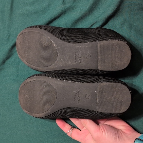 Amazon Essentials, Black, Size 6 ballet flats - Picture 3 of 4